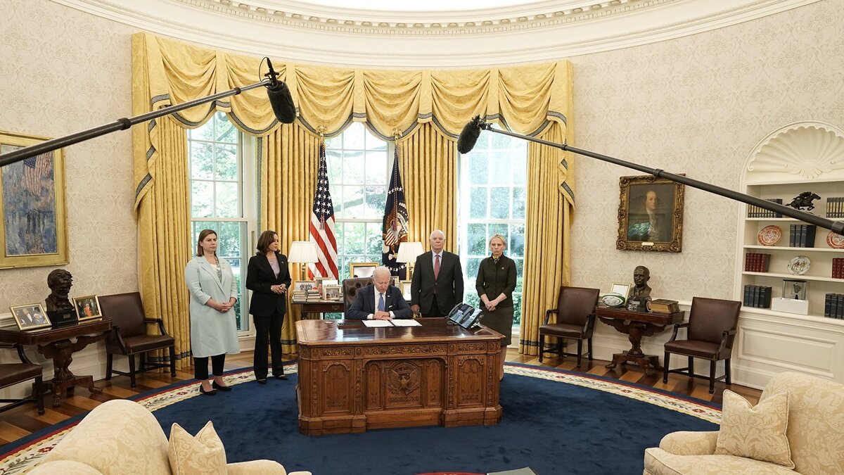    Президент США Д. Байден подписал закон о ленд-лизе для Украины© РИА Новости . Стрингер