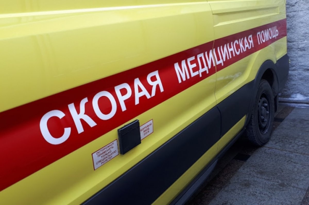   В Тобольске мужчина порезал приятеля, уснувшего рядом с его девушкой