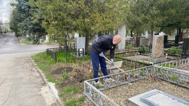     Служба городских кладбищ ищет подрядчика, который займется содержанием и обслуживанием Северного кладбища, сообщается на сайте государственных закупок.