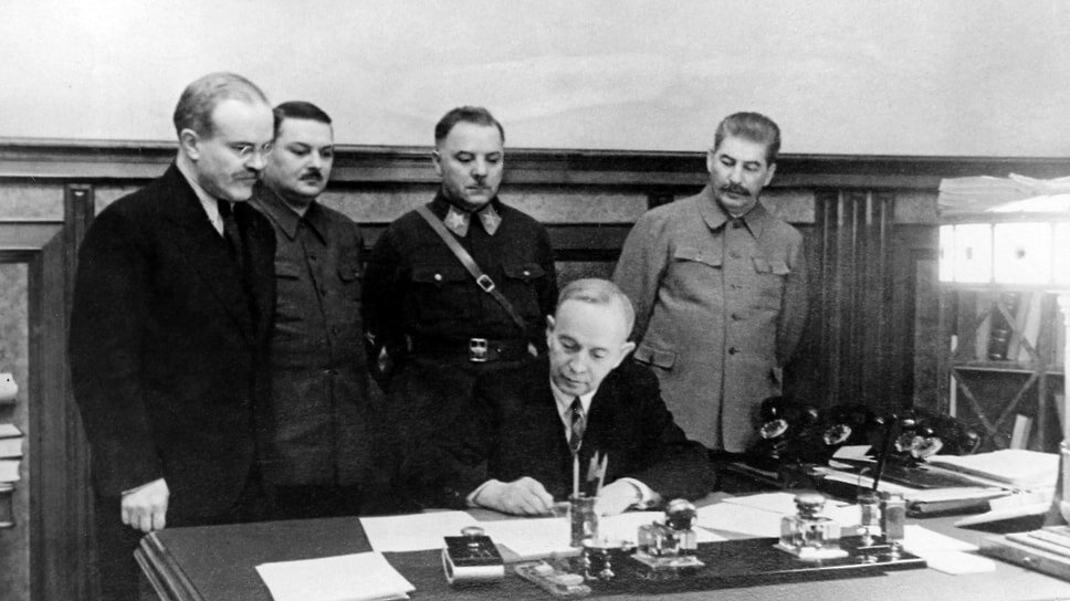 Фото: М. Калашникова / Фотоархив журнала «Огонёк»📷«СССР гарантирует ежегодно торговлю на 800 000 000 марок и будет продавать финнам оружие по дешевой цене»