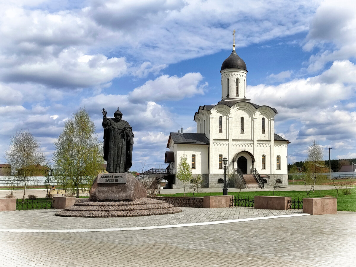 Храм в честь иконы божией Матери "Владимирская"