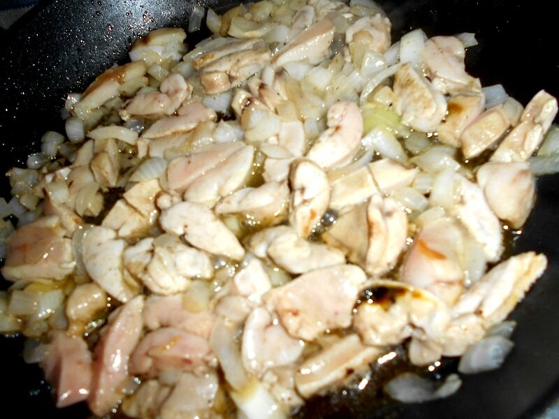 Жарю молоки с луком на подсолнечном масле