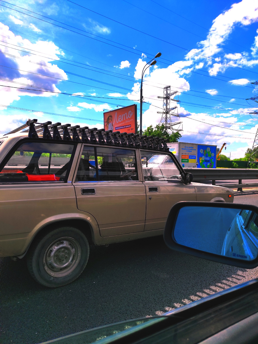 Вот такой трудяга мне встретился по пути :)