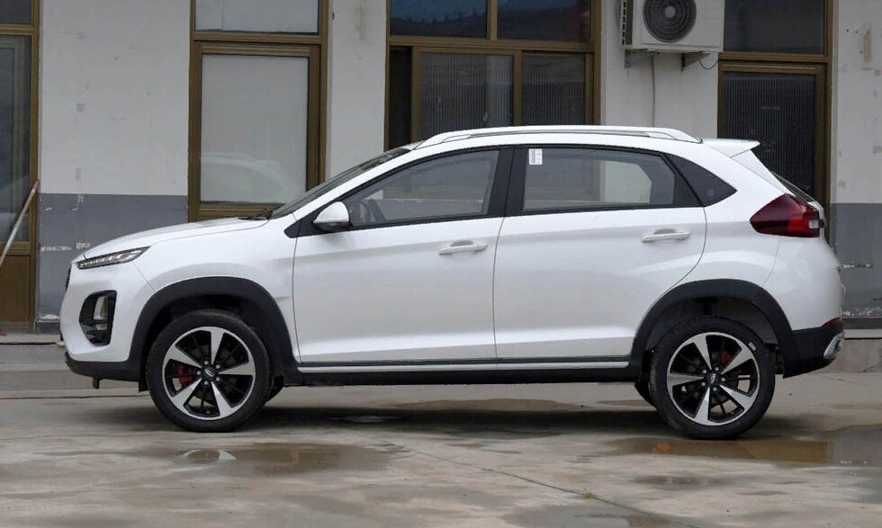 Chery Tiggo 2 Pro 2021  - вид в профиль