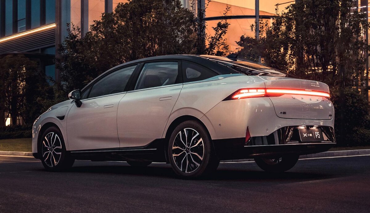 Xpeng P5 - самый доступный электромобиль в линейке в линейке компании