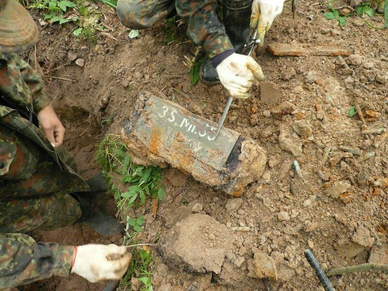 Деревянный немецкий ящик со следами маркировки. (листай галлерею)