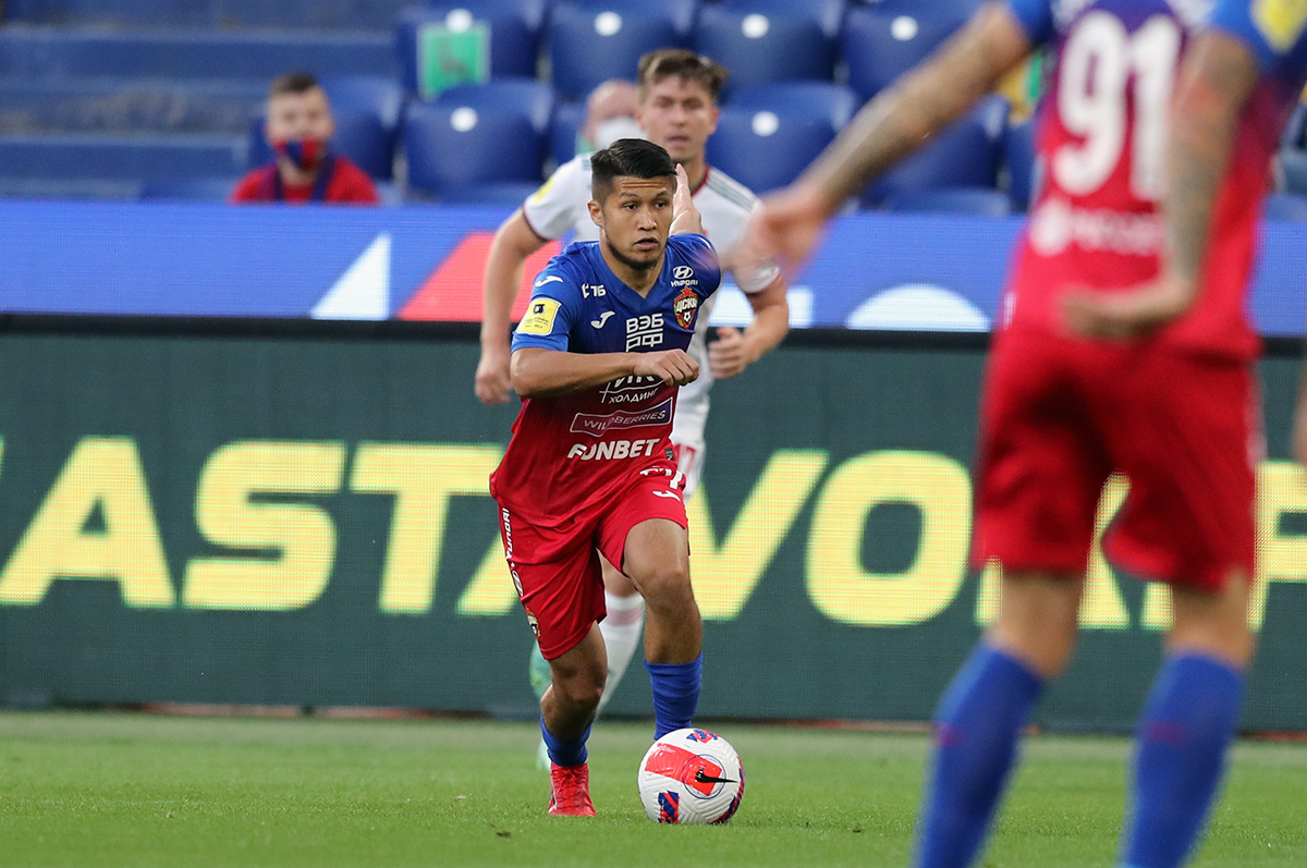 Ильзат Ахметов в атаке