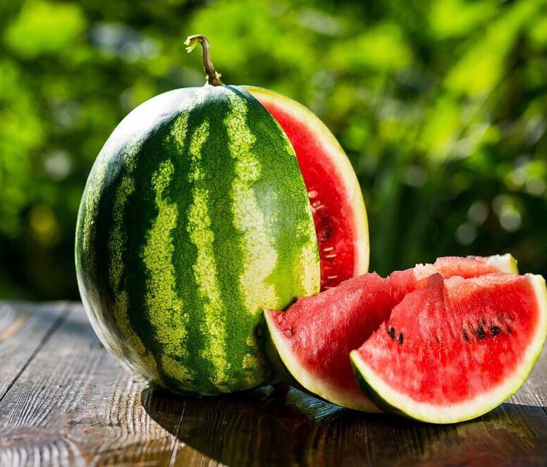 Ну как отказаться от такой вкусной ягоды?