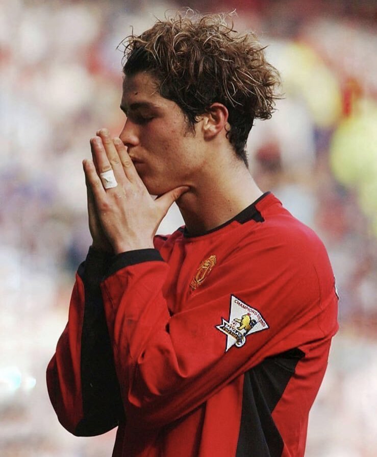 Молодой Роналду после перехода в новую команду, 2003