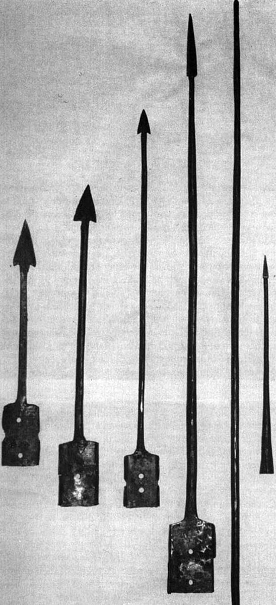 Наконечники пилума. Археология.  яндекс картинки.
