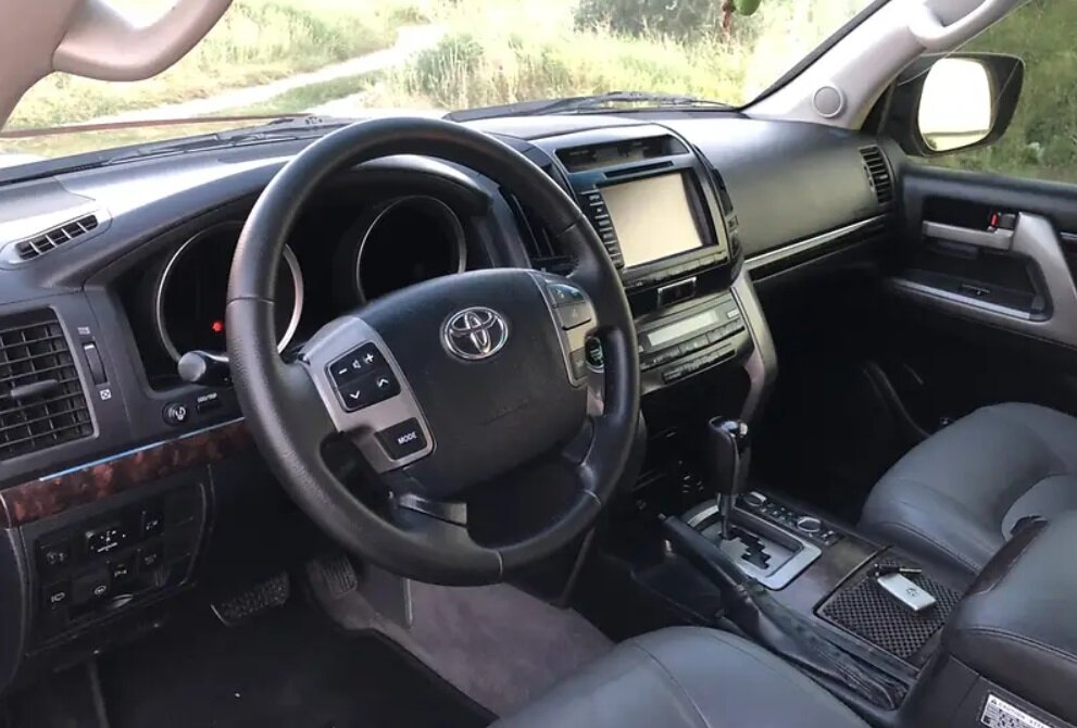 Салон сохранился шикарно.