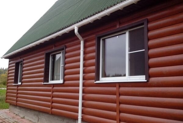 Дом с водостоком красив, причем очень, но не более того