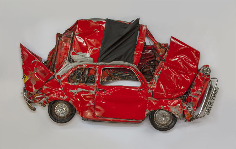 Плоские автомобили Фиат-500 художника Рона Арада 