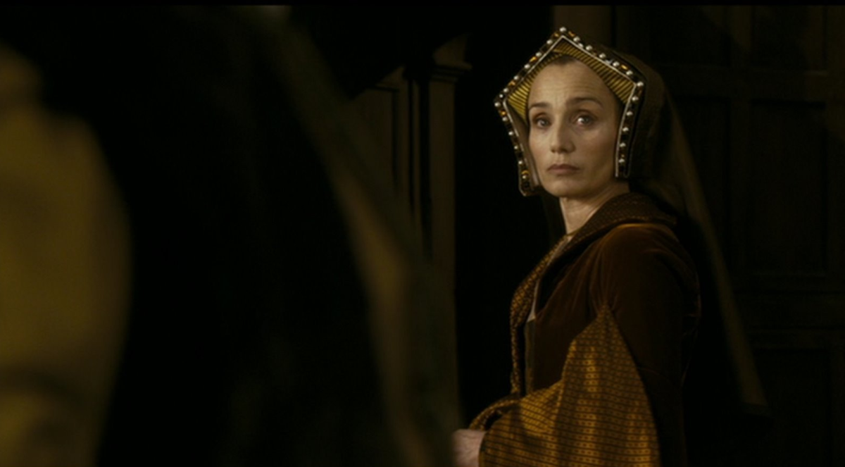 Кристин Скотт Томас в роли Элизабет Болейн в фильме «Еще одна из рода Болейн»