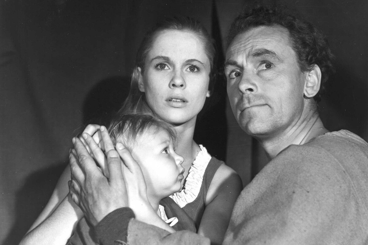 Бродячие актёры ближе всего по своему социальному положению к вагантам