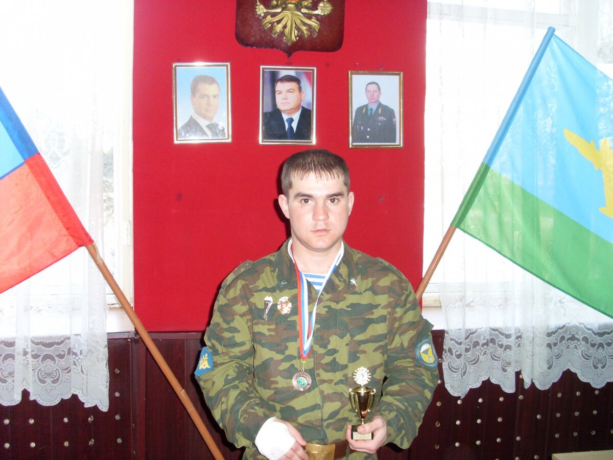 Иконостас в Ленинской, и Арменак Овчаров