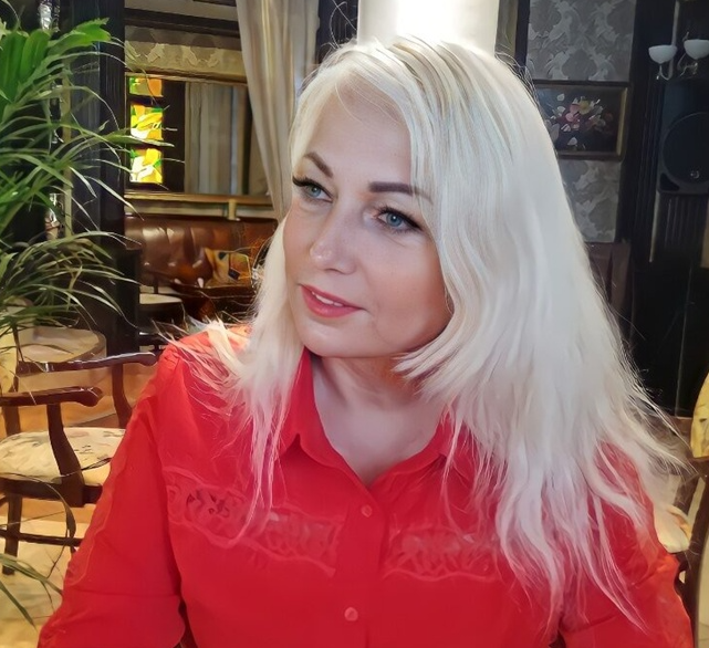 — Соавтор проведённого исследования — Надежда Васильевна Агуренко-Саяпина — пра-правнучка Демида Якимовича Торопкова и Секлетиньи — моя четвероюродная сестра — внесла неоценимый вклад в написание мной истории хутора Малая Гнилуша — на примере жития здесь достопочтенного семейства Торопковых — наших с ней общих предков