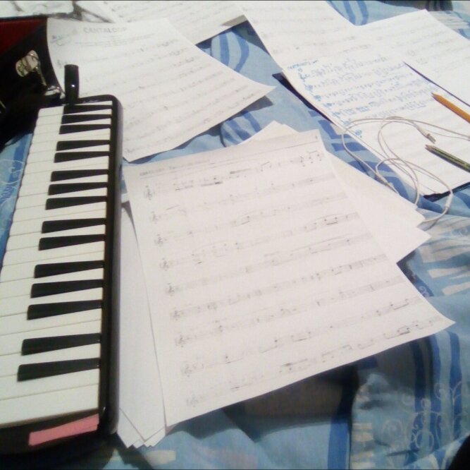 Из него самого..... 