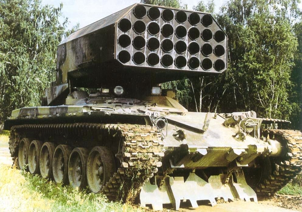 Тяжелая огнеметная система ТОС-1 "Буратино".
