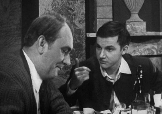 Истории о динозаврах. Знаменский томин кибрит актеры. Альбертозавр. Динозавр 1972. Динозавр 1972.