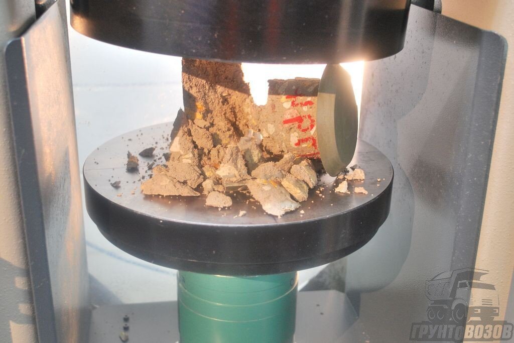 Определяют марки и классы бетона после испытаний на прочность