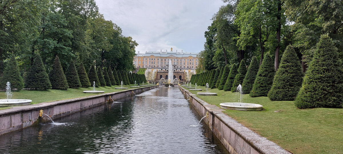 Большой Дворец в Петергофе