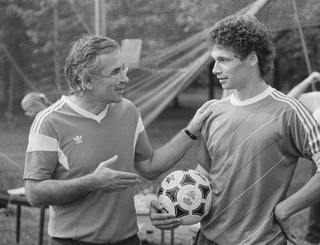 Юрий Савичев и тренер сборной СССР Гаджи Гаджиев. Источник: newsae.ru