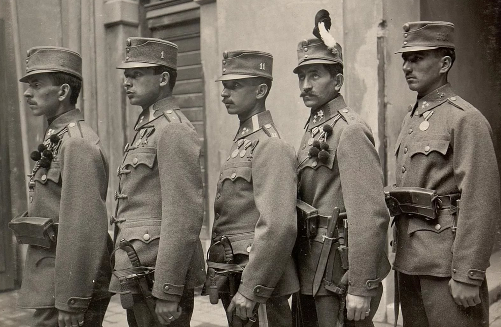 Офицер австро-венгерской армии 1914. 91 полк австро-венгерской армии. Австро венгрия солдаты в первой мировой. Солдат австро-венгерской армии 1914. Армия австро-венгрии.