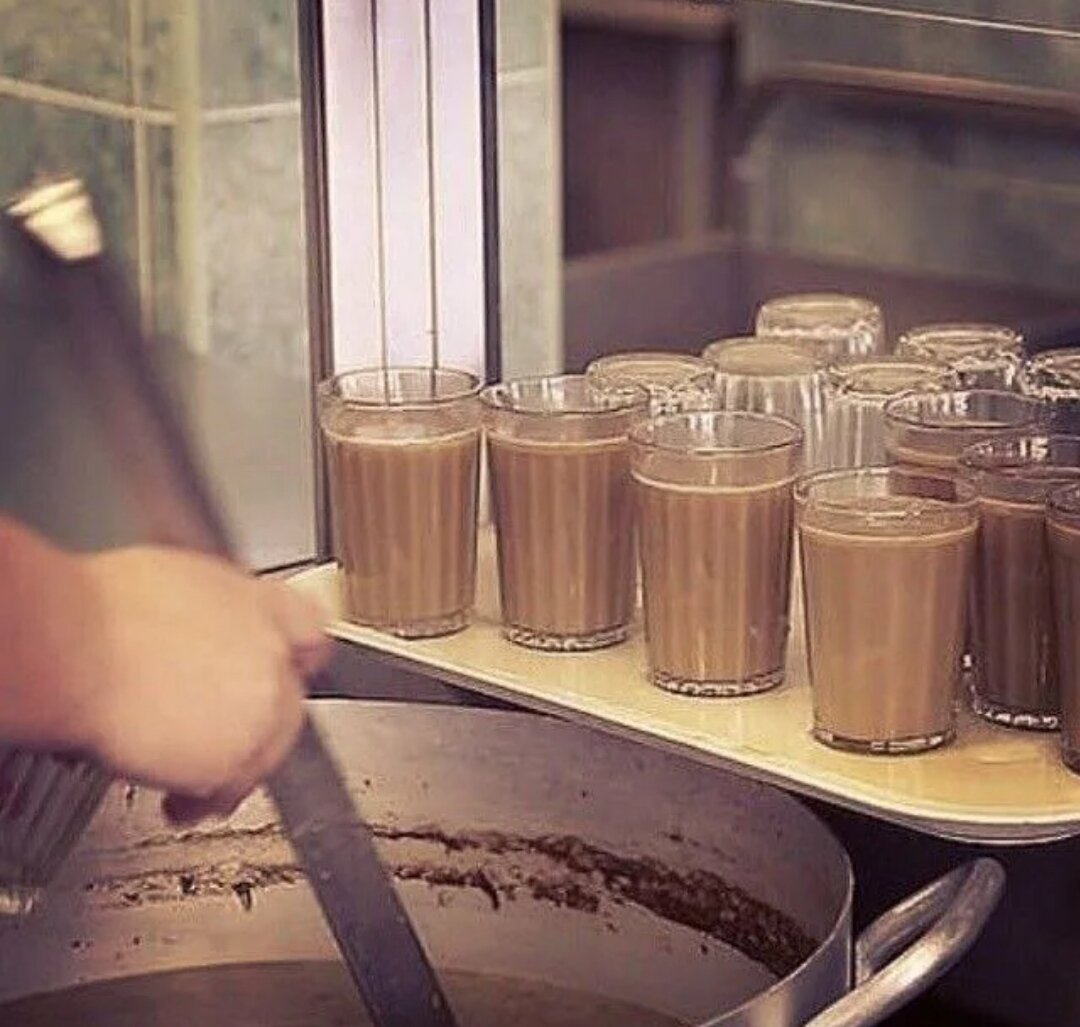 школьное какао. кофе в школьной столовой из кастрюли. какао из столовой. какао в школьной столовой. школьное какао.