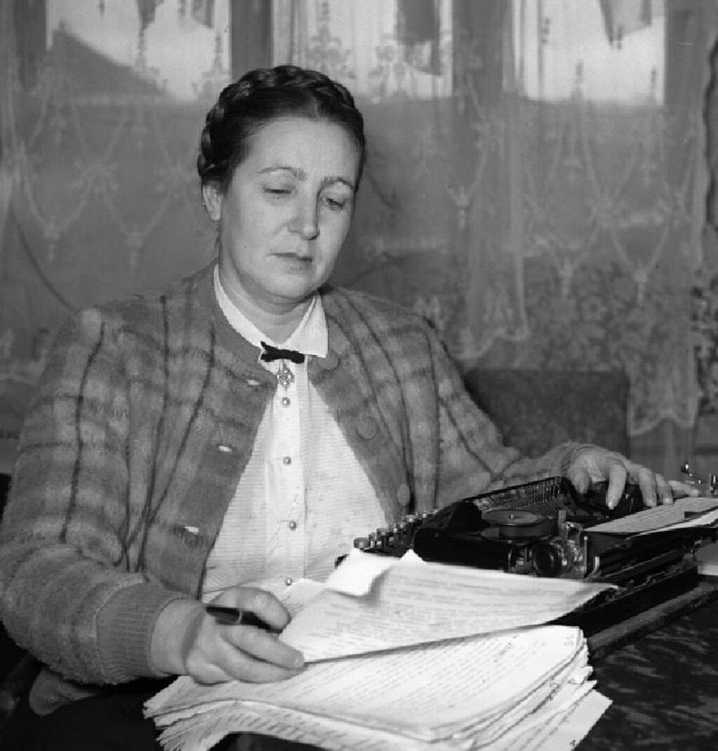 Лия Гераскина 1910 - 2010гг.