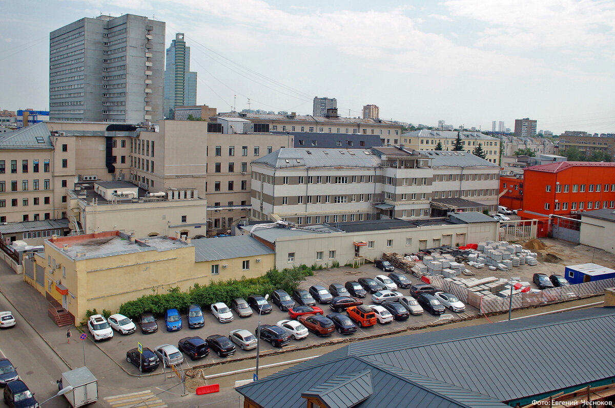 Московская семеновская фабрика. Московская Яуза. Промзоне.