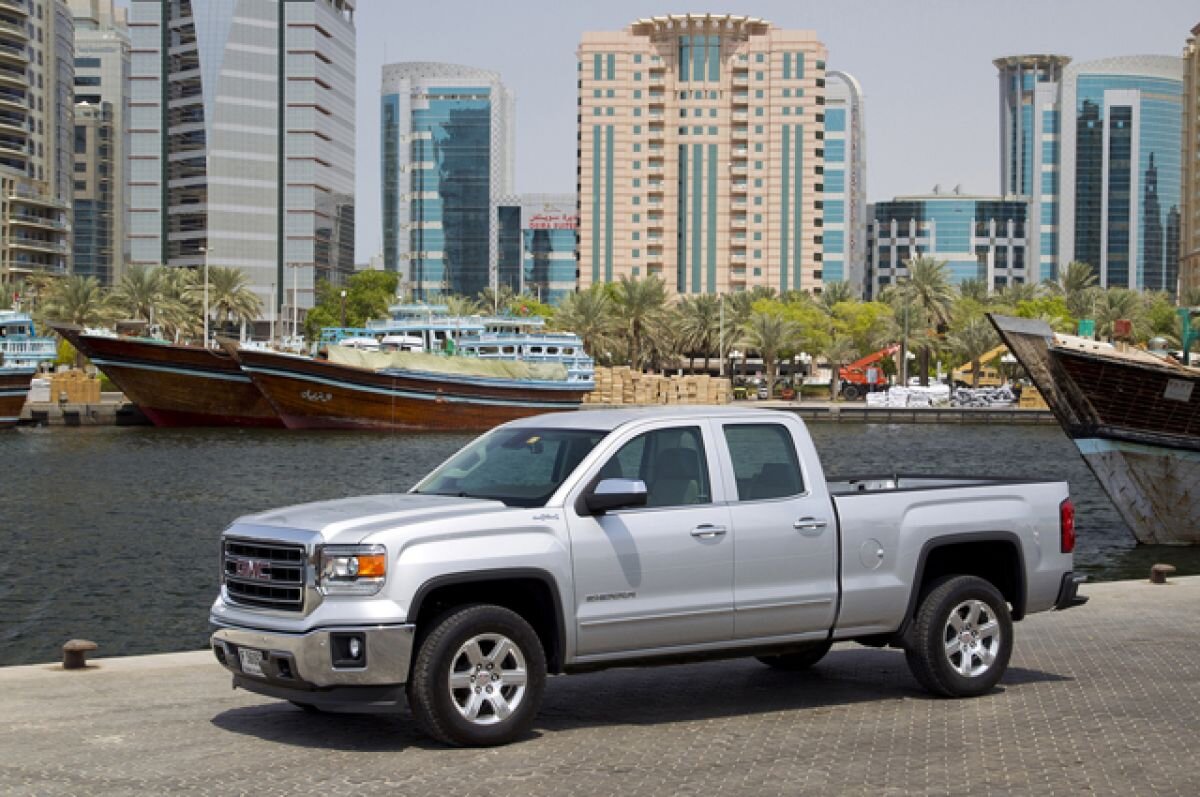    Жители Подмосковья устроили бассейн в кузове автомобиля