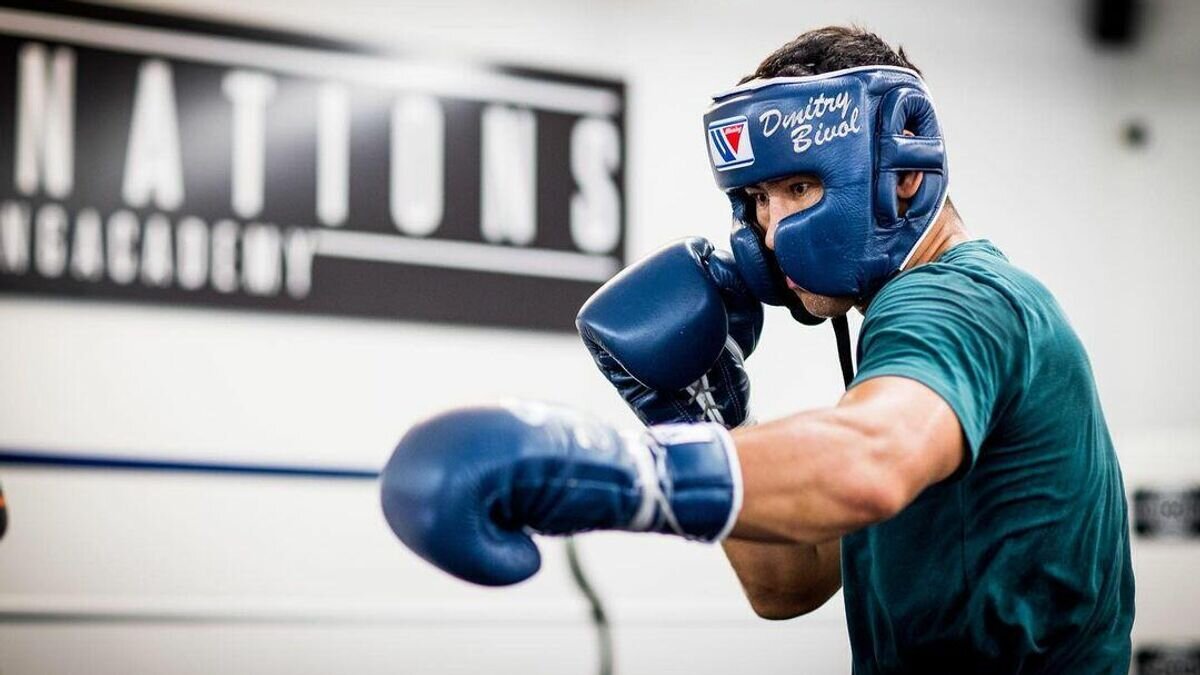    Российский боксер Дмитрий Бивол© инстаграм Дмитрия Бивола