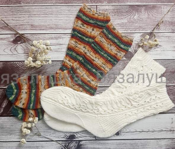 Принтованные -  NAKO Boho konsept, однотонные - ALIZE Cofort socks