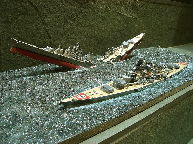 Гибель английского линейного крейсера «Худ»