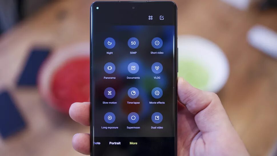 Xiaomi 12 Pro - самый продвинутый смартфон компании