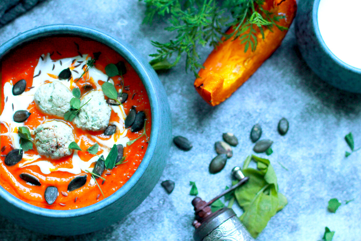 Тыквенный суп с тыквенными же семечками от Елены Некрасовой: https://t.me/urbanistka_vl