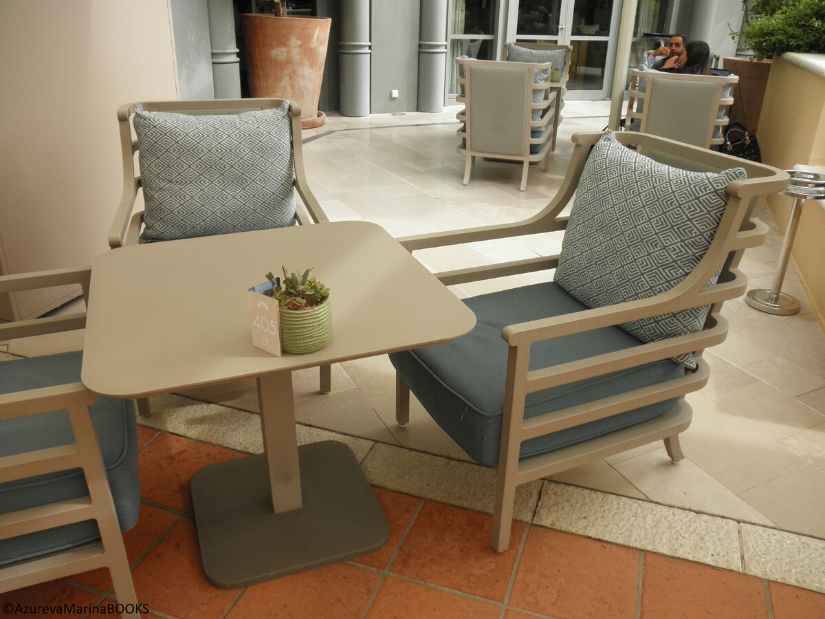 Терраса ресторана "Зелёный апельсин"