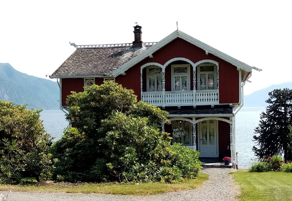 Почему норвежцы красят дома в красный цвет | Открытый путь | Дзен