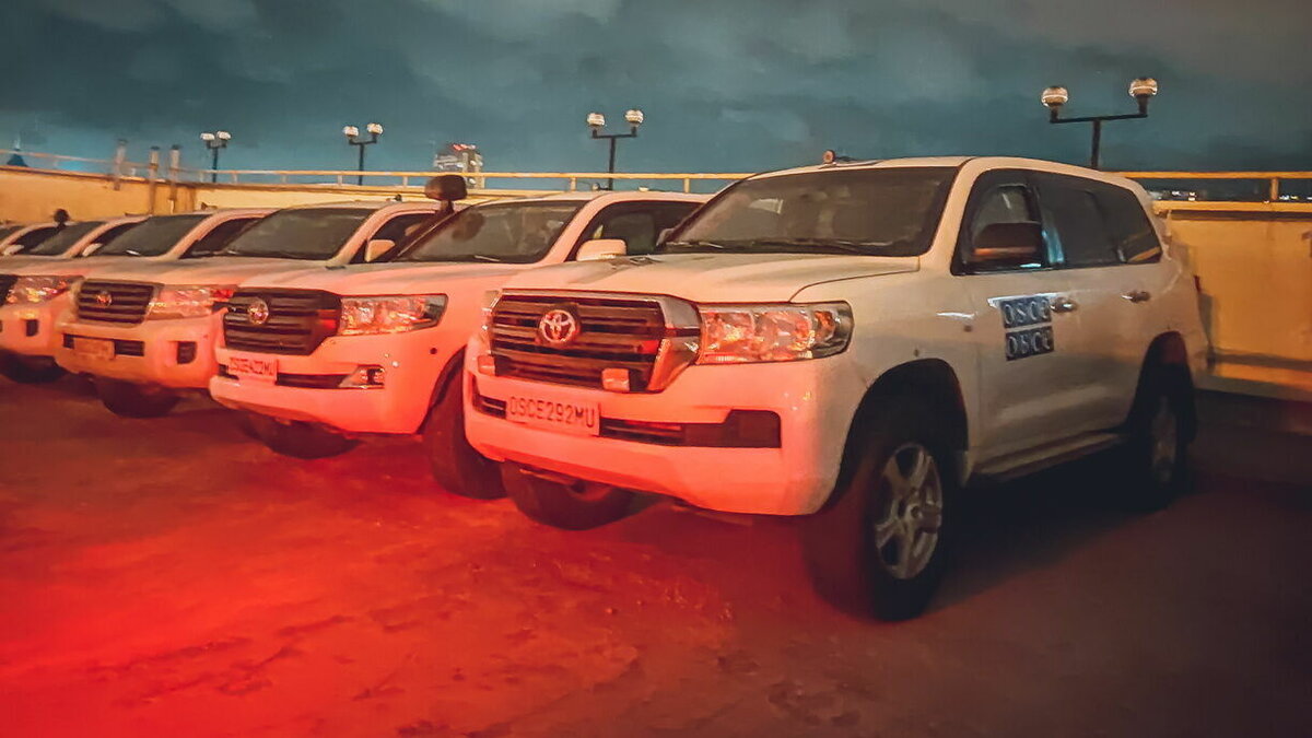     Автомобили ОБСЕ, долгое время стоявшие на платной стоянке в Ростове, увезли как вещдоки в ЛНР, сообщают телеканалы.