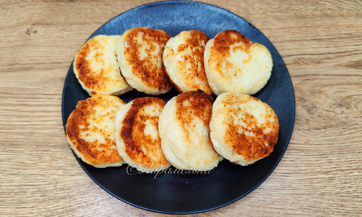 Нежнейшие сырники в особой заливке. Получаются такие вкусные, что хочется  готовить каждый день (делюсь простым рецептом) | Карамелька | Дзен