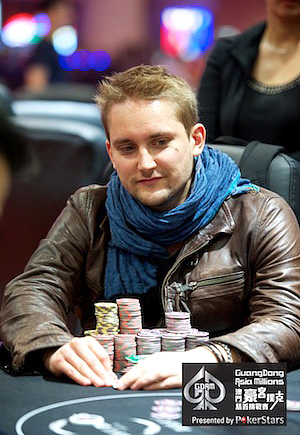 НИКЛАС ХАЙНЕКЕР 