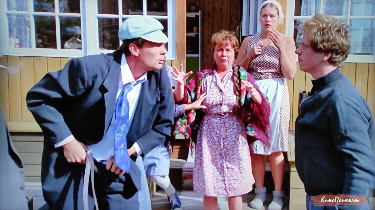 "Любовь и голуби", кадр из фильма.