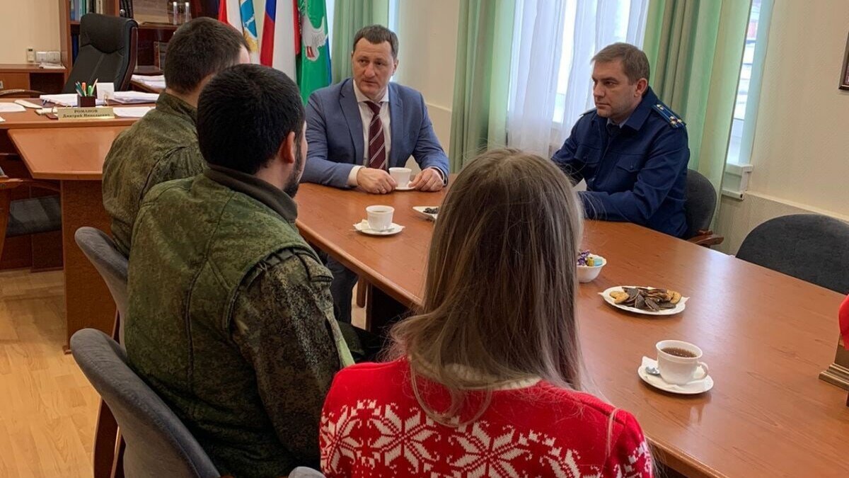    Два участника СВО приехали в Маркс на похороны погибшего в спецоперации отцаНовости Саратова и области – Сетевое издание «Репортер64»