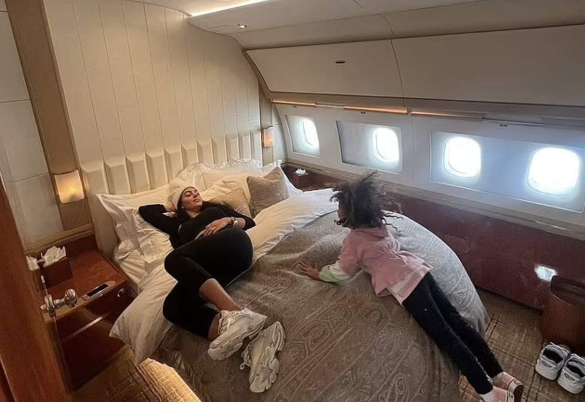 Как выглядит внутри личный самолёт за $60 млн, который арабы дали в пользование Криштиано Роналду