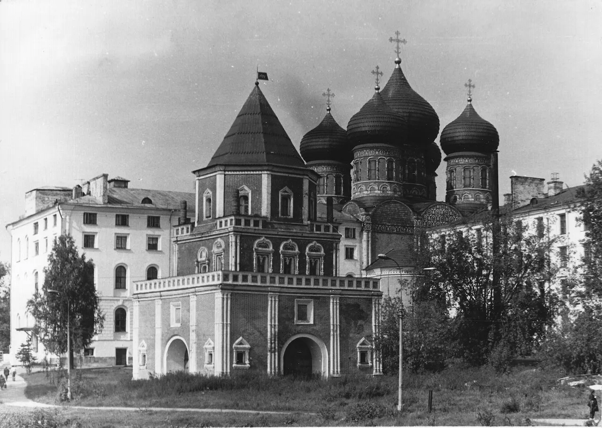 Измайлово           https://guruturizma.ru/izmajlovskij-kreml/