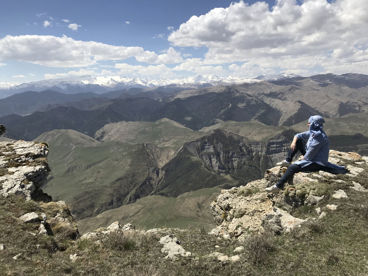 © Марина Львова, гора Маяк, Гунибский район, Дагестан, Россия, май 2018 года