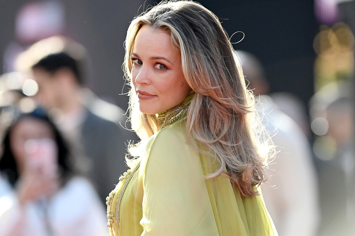     Ванильный латте: повторяем модный весенний блонд за Рэйчел Макадамс — крутой щадящий вариант