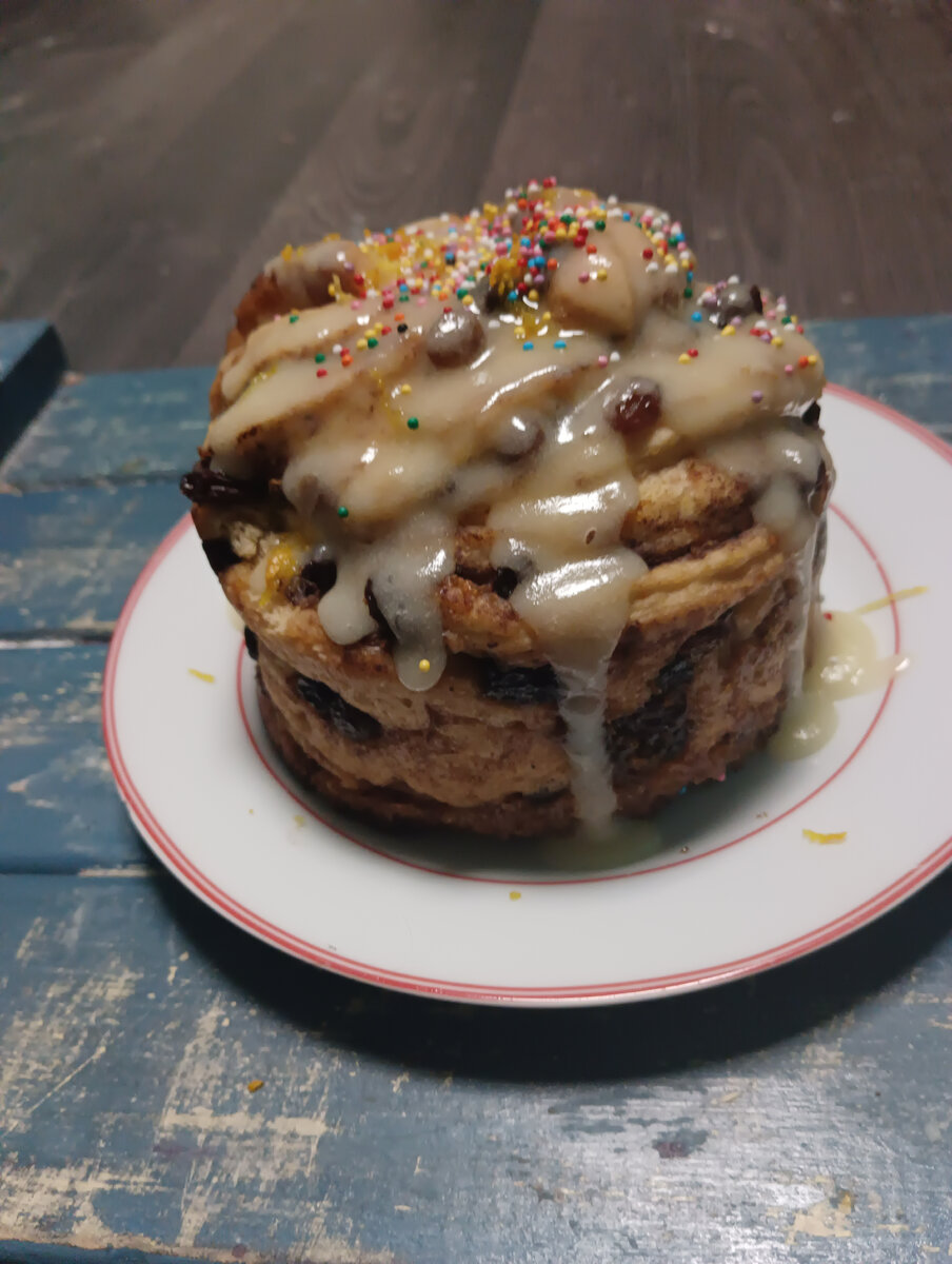 Апельсиновый краффин с корицей и изюмом 