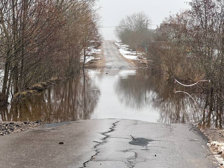     Подтопления образовались из-за разлива озер